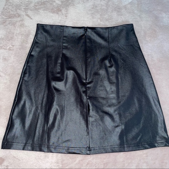 Shein mini skirt size XS - Picture 2 of 4